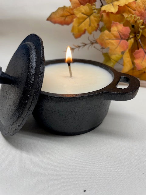 2 In 1 (6) oz Soy Candle/Black Cast Iron Dutch Oven Wax Warmer